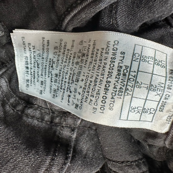 Guess Shorts Women 28 Black Hot Pants Hi Rise Jean Embroidered Roses Dark Wash - Picture 8 of 13